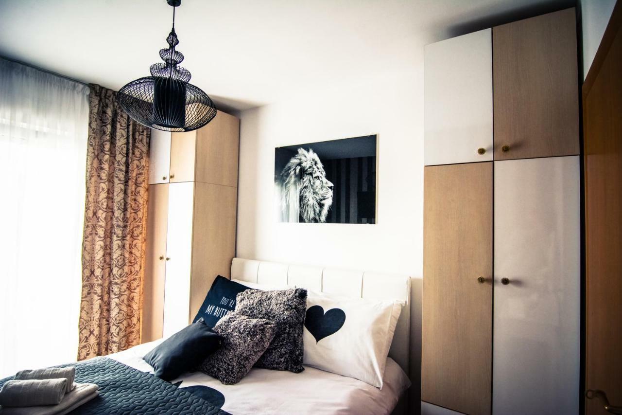 Luxury Apartment Julija สปลิท ภายนอก รูปภาพ